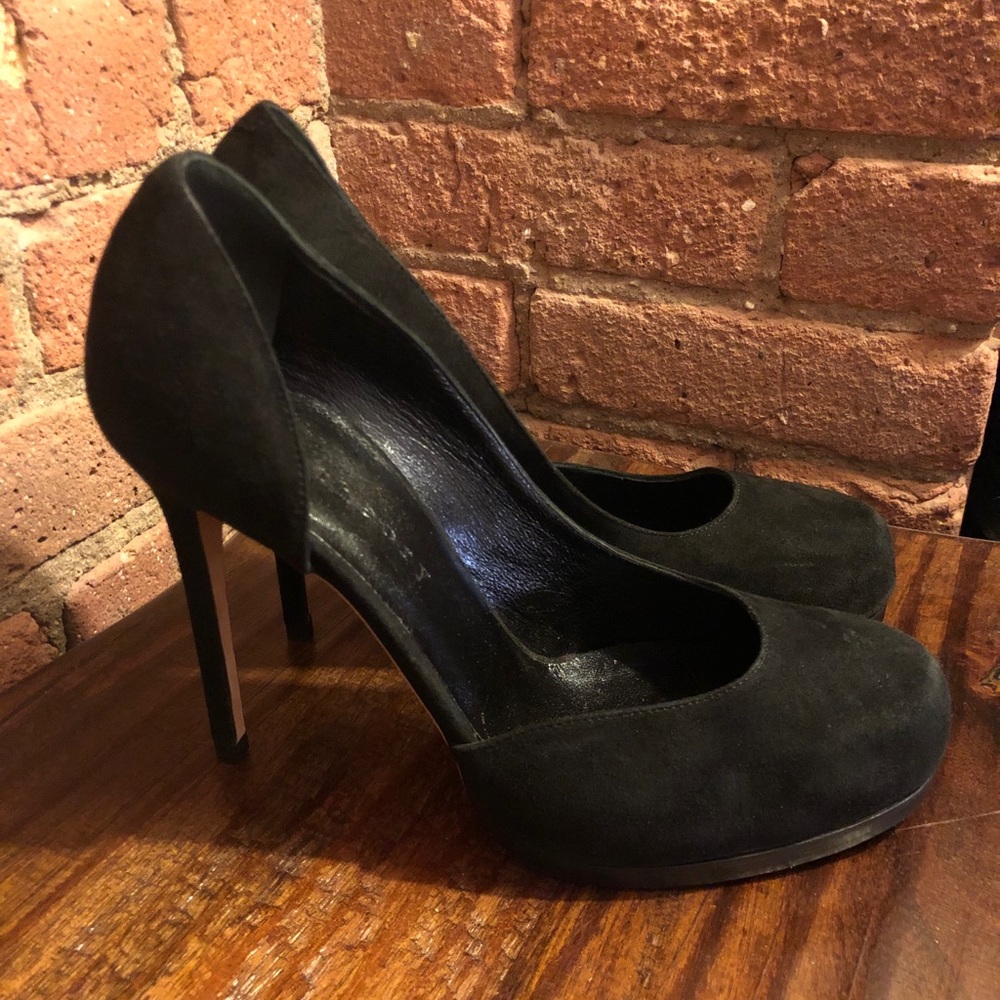 Theory black suede pumps